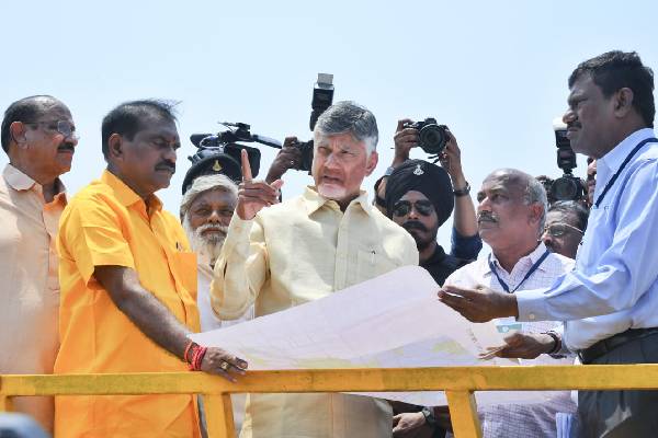 పోలవరం పనులపై సీఎం చంద్రబాబు నాయుడు సమీక్ష