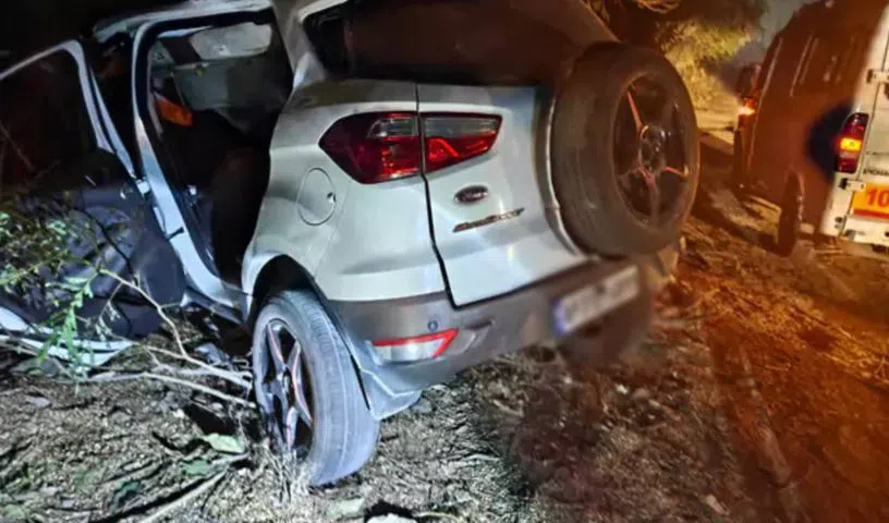 మోకిలలో ఘోర రోడ్డు ప్రమాదం నలుగురు విద్యార్థులు దుర్మరణం